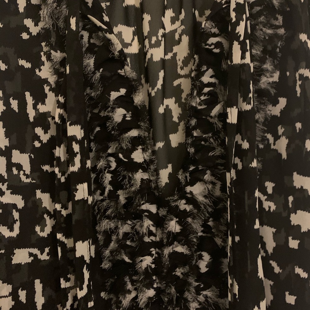 Perfect condition black sleeveless tank! - Picture 2 of 5